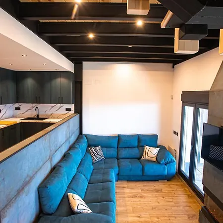 Blossom Apartment *